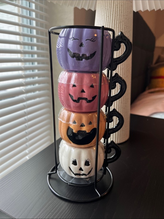 Other - Stackable ceramic Halloween pumpkin espresso mugs